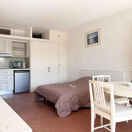 Studio 2 Couchages A 20m De La Plage Avec Balcon Et Store Solaire - - Fr-1-251-224