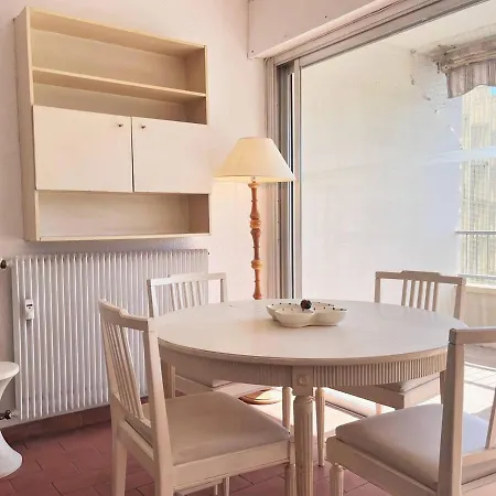 Studio 2 Couchages A 20m De La Plage Avec Balcon Et Store Solaire - - Fr-1-251-224 * Le Lavandou