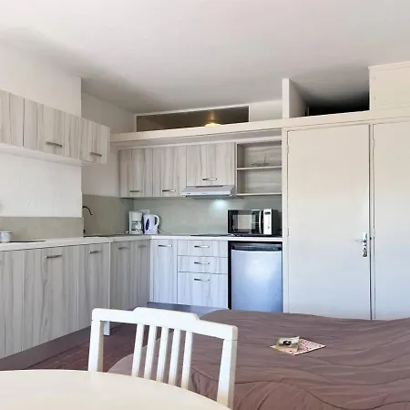 Lägenhet Studio 2 Couchages A 20m De La Plage Avec Balcon Et Store Solaire - - Fr-1-251-224